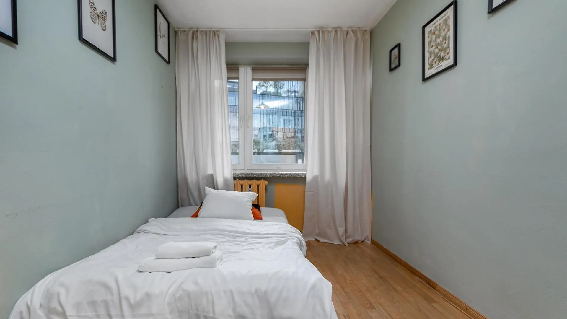 Chmielna 104 -B By Homeprime Warsaw Apartment